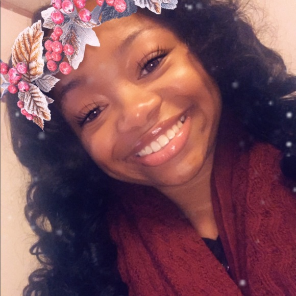 Meet your Posher, Daranikka - Picture 1 of 1